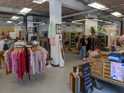 CHEMISERIE + Mode Recycling Basel - Second-Hand-Kleidung in Basel-Stadt